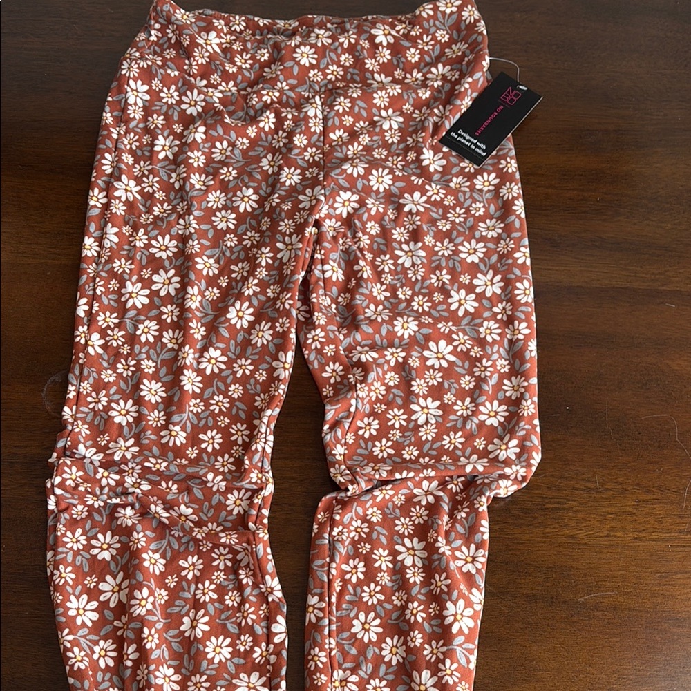 No Boundaries Floral Boot Cut Pants - Rust and White